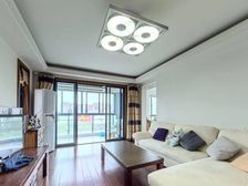 新上中层全明格局小三房满五年得房高居家精装