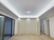 品质精装横厅四房急售丶带车位使用丶龙湖天街旁边丶价格可谈!