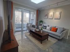 现房!送车位送家装!大H户型,双阳台落地窗!一梯一户!高绿化