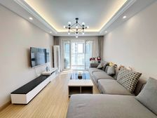 绿地滨江雅苑,精装三房,楼层好,全天采光,保养好,拎包入住