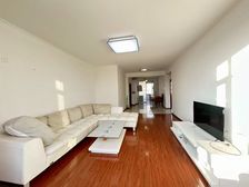 临河风景丨中间楼层丨交通便利丨临近北海公园丨伊东商城丨