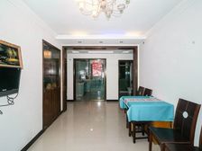 诚意出售!少有的户型 原始两房两卫 空间很大 看中可小刀