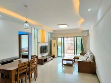 明日嘉园,套内102平方3房2卫东朝向精装修大阳台售105万