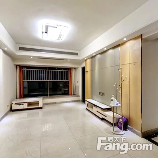 保利天悦 3室2卫2厅 133平豪华装修
