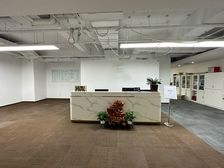 德胜合生财富广场 468.63㎡ 朝向西、北 5个隔间