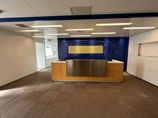 德胜合生财富广场 923.6㎡ 西南北三面采光 遗留精装