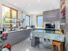 阳光花园独栋别墅 有钥匙地铁口 精装修的 实际400平方急售