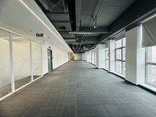 锦业路园区(地铁)超大开间(半层正对电梯)随时看房