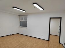 安贞大厦 190平米,西南向 独立上下水 东城注册