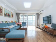 上海豪园南北通两2楼,小区花园位置,黄金楼层采光好