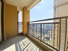 新 客厅带阳台 全景落地 正南 楼下公园书包 随时看房