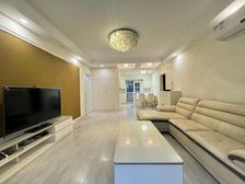 30平院子 好停车 福外 小区中间位置 门口就是地铁