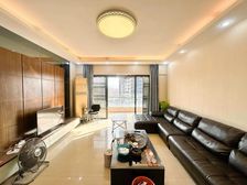 明日华府4房,向南,保养好,顺峰中 ,诚意出