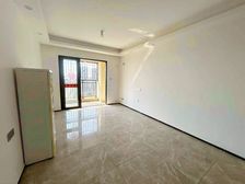 远洋天骄中高层 精装三房 东南向无遮挡 望荷香湖公园