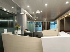 北京侨福芳草地大厦1人—60人独立办公室精装修带家具出租