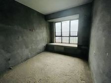 惠城毛坯鼎峰国汇山人文社区飘窗视野开阔