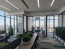 东大桥 朝外SOHO 288平精装修顶层 双面采光视野超好