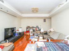 双花园带装修对建平满五年带车位看房方便!