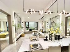 地铁4号线现房 精装修三居室