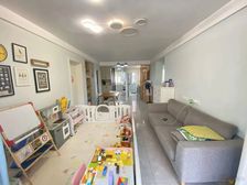 花木板块户型非常少见,小区做过美丽家园,地铁就在小区门口