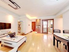 临港滴水湖保利精装大四房中间位置近地铁16号线800米