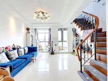 双建平带阁楼和露台精装还带车位新天地旁