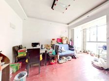 客厅朝南,卧室朝南,户型方正,位置好,满五年