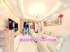 地 铁口 品质小区 配套不错 出门就是 价格看中可以谈