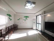 阳光近大润发,小区中心位置。 楼层,采光俱佳。看房方便
