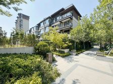 保利和唐悦色 4室2厅3卫 毛坯 340万元