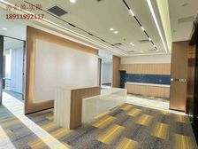 新出全新装修 精装特价出 全齐办公家具 地铁口一百米 随时看