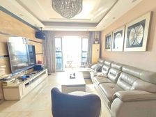 近外环出口,豪华大三房,首付34 ,高层看全景高尔夫,近观澜