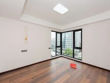 本人已看三次!江苏业主专门来沪出售房屋 价格可大刀 有车位