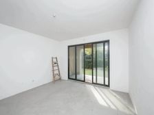 国宾1号 洋房底复 带花园 诚心出 着急卖 可以大刀的房子