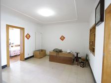 诚售好房 东方双语隔壁 低总价三室 配套齐全 诚售价好谈