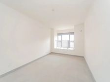 世茂三期 纯毛坯 可以改造 随时看房 价值满满