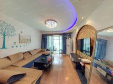 三房户型,位置好,品质小区,大户型,楼梯房,满五年