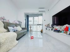 张文利推荐:东南朝向3居2卫带有花园靠谱出售