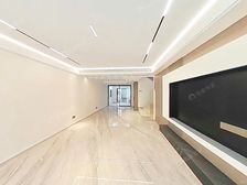 桐泾公园 金帝名园别墅区 五房 带汽车库 上三层下一层 可谈