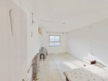 八角路 经典的两居室 前后不临街 看房随时有钥匙 满五年好房