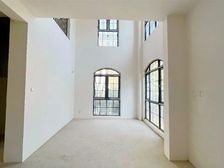 南北通透 有电梯 居住密度低 楼龄新 产权清晰 满两年