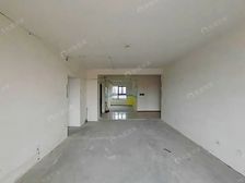 天之运花园南区 自住四房两卫 位置安静 满五省税 诚心卖