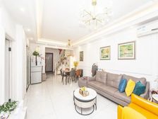 没有暗房!独门独户的!全新装修,人见人爱