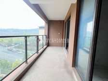 璧山新城中心地段 单价6千多 2梯2户小洋楼 人口密度低车位