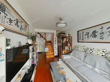 华通小户阁楼近幼儿园 带朝南大车库 位置好 出行方便