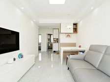 华通花园三区 两室一厅 保养好 装修好 户型通透 采光好