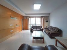 总高6层的电梯洋房 南北通透户型 全天阳光 另外有车位卖