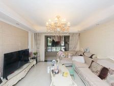 世茂三期 精装修 随时看房 房东着急卖 可以大刀