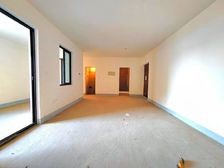 天府二街!正朝南套三! 正看公园湖景!价可少!随时看房