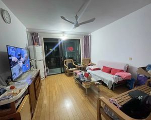 费用0.5 大华颐和华城 有电梯 出行方便 小区新 临地铁